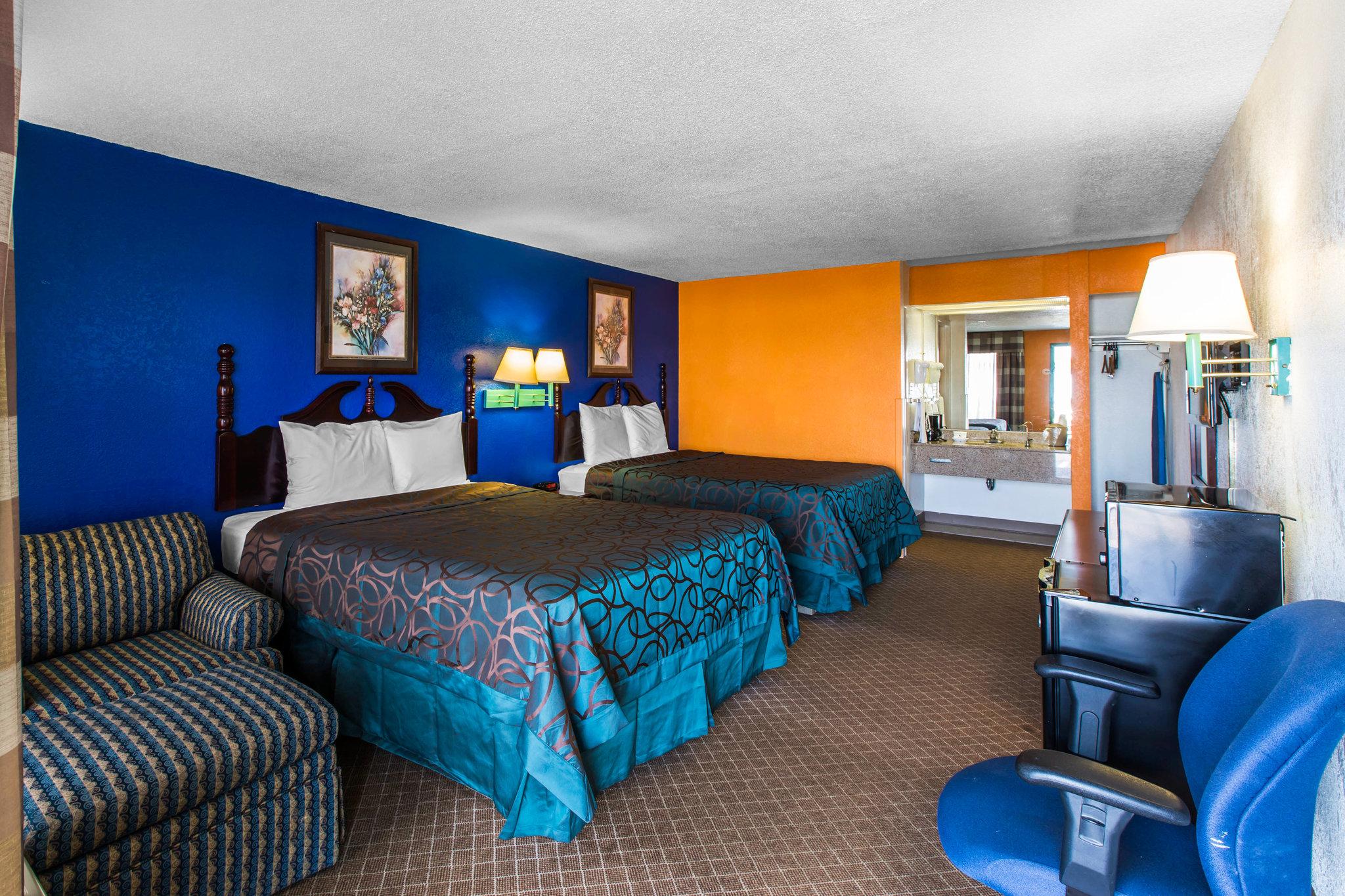 Econo Lodge Inn & Suites Macon Exterior photo