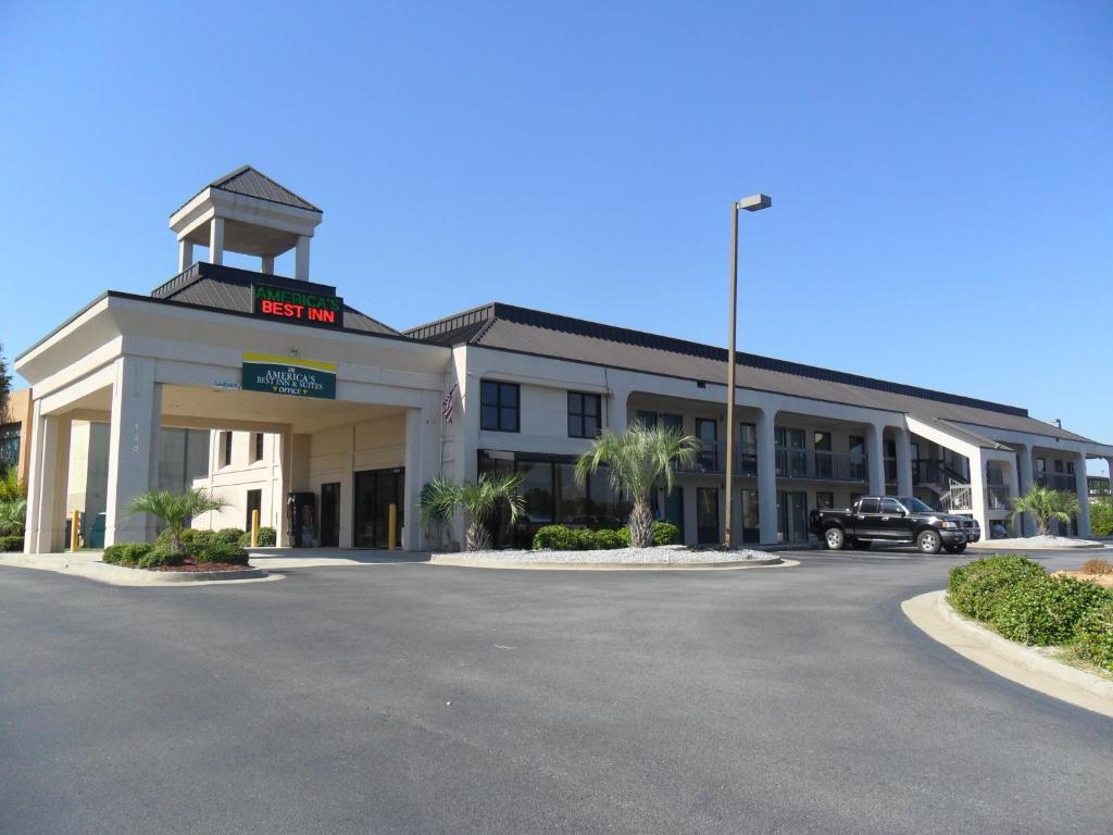 Econo Lodge Inn & Suites Macon Exterior photo